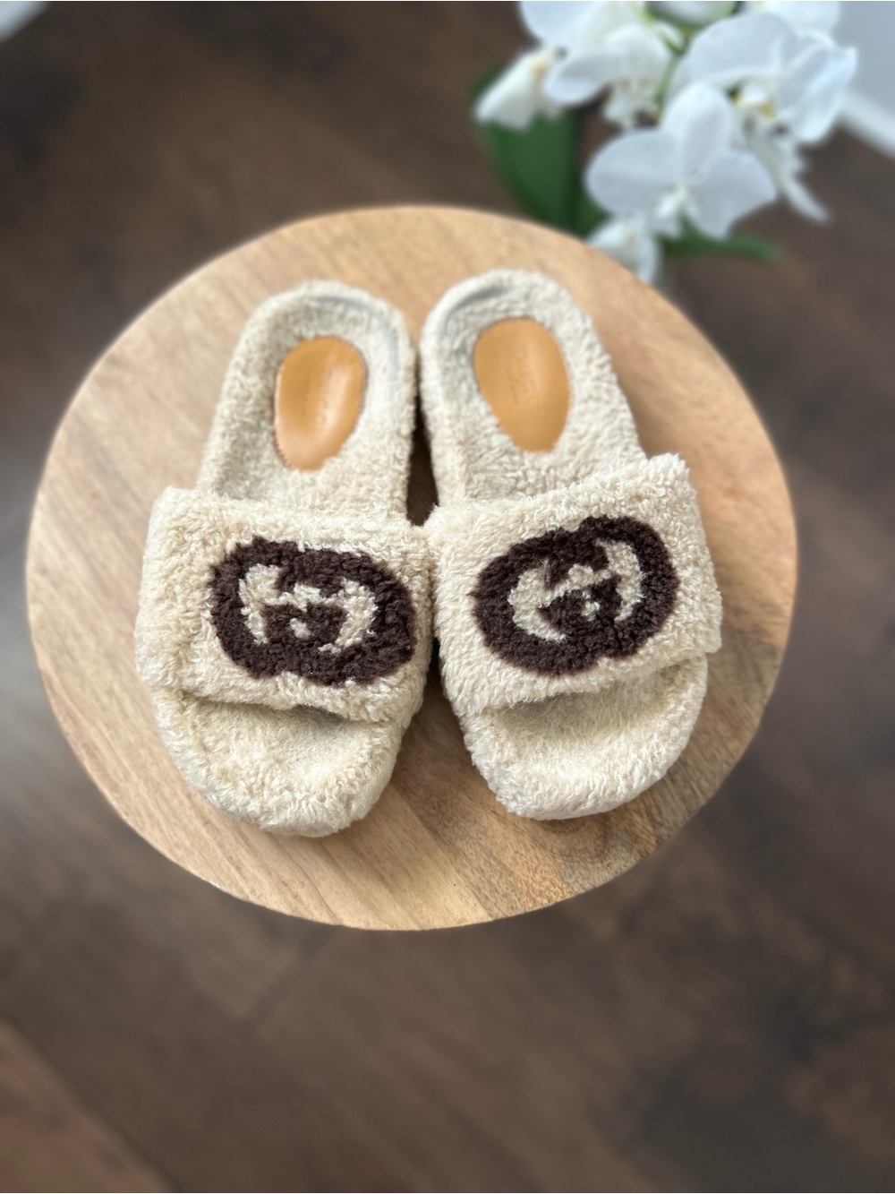 Gucci Cream Fuzzy Kids Slide Sandals with Brown Logo Accent